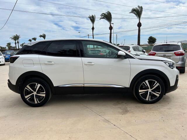 PEUGEOT 3008 ALLURE 1.2 AUTO SPANISH LHD IN SPAIN ONLY 71000 MILES SUPERB 2020